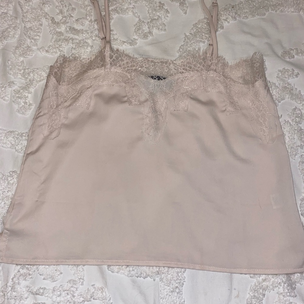 Lulu’s Maddox Pale Pink Satin Lace Tank. Worn once. Perfect condition - Picture 2 of 5
